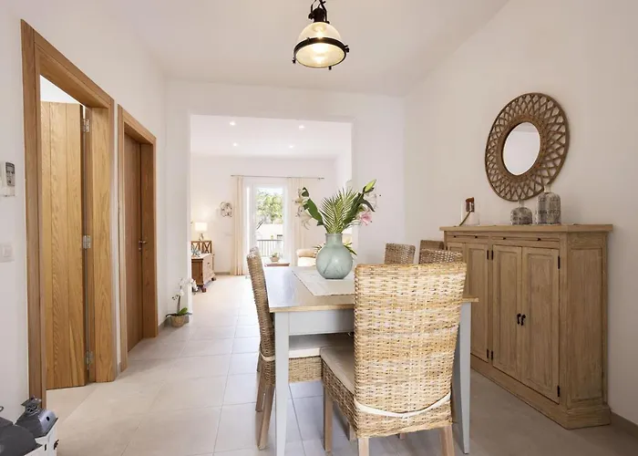 Toni * 坎皮卡福特